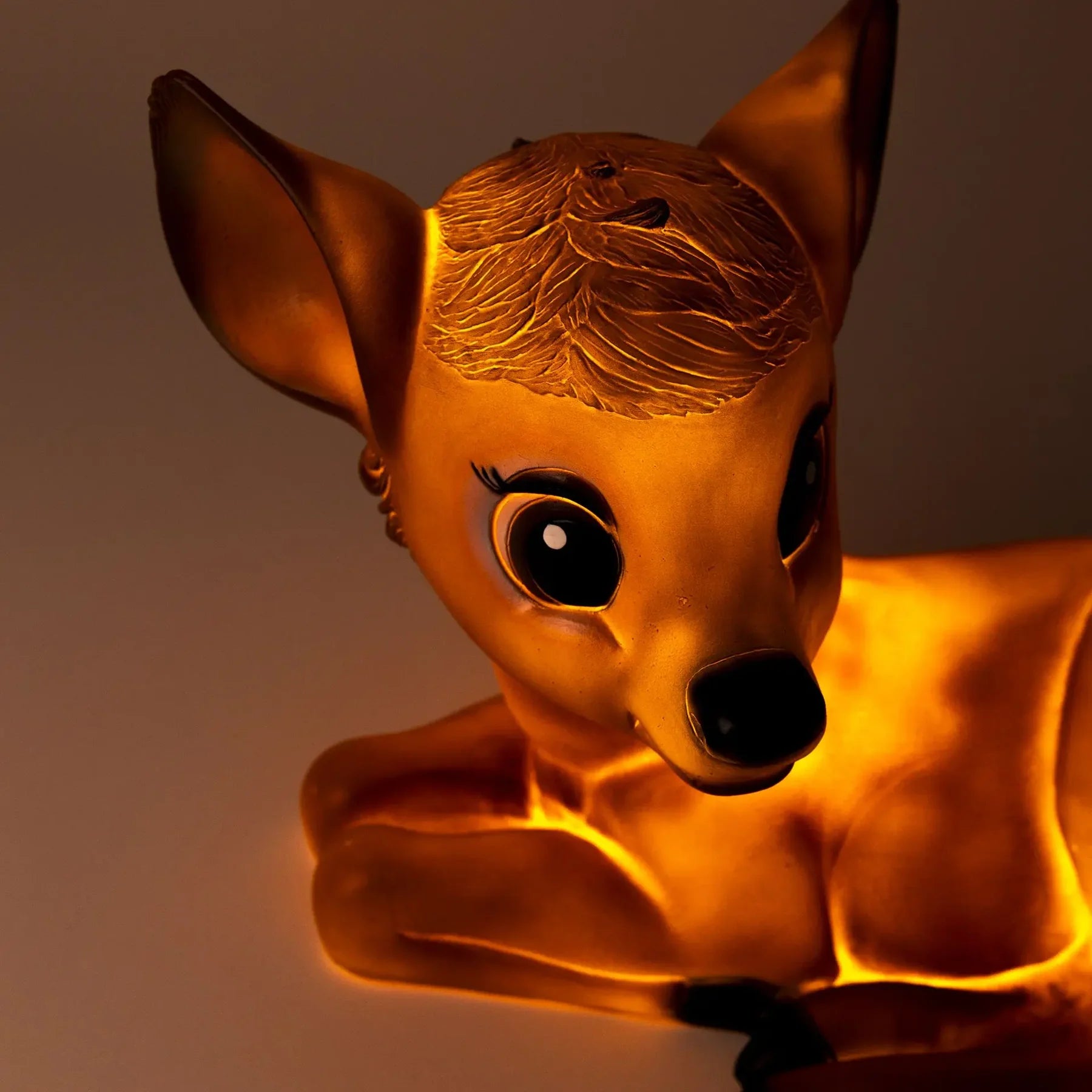 Egmont toys - lying fawn lamp