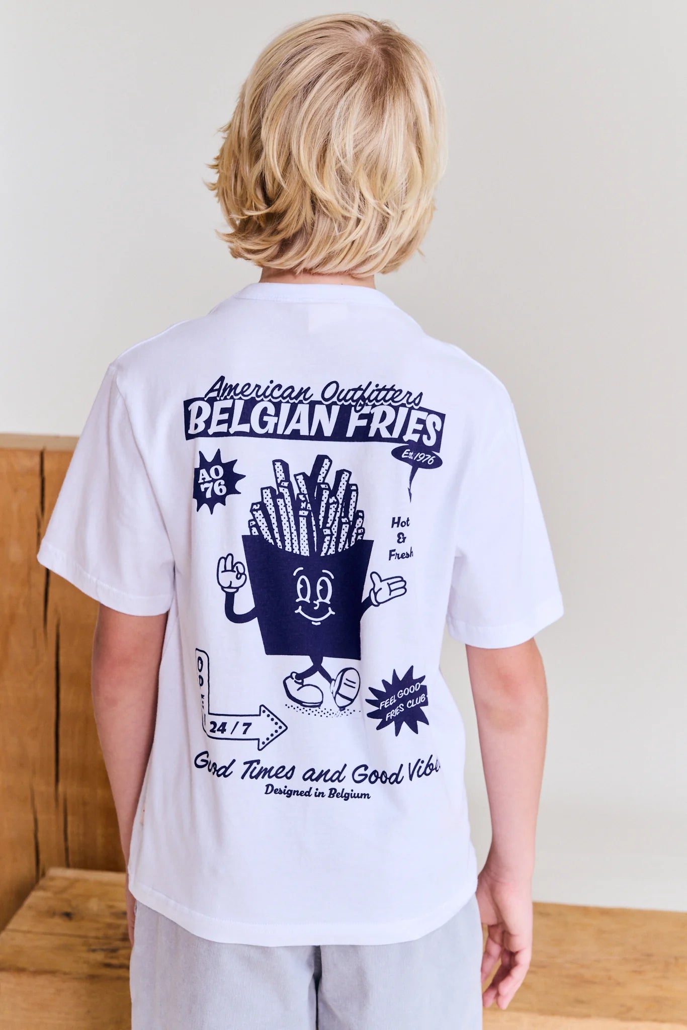 American outfitters - terry t-shirt - fries - white