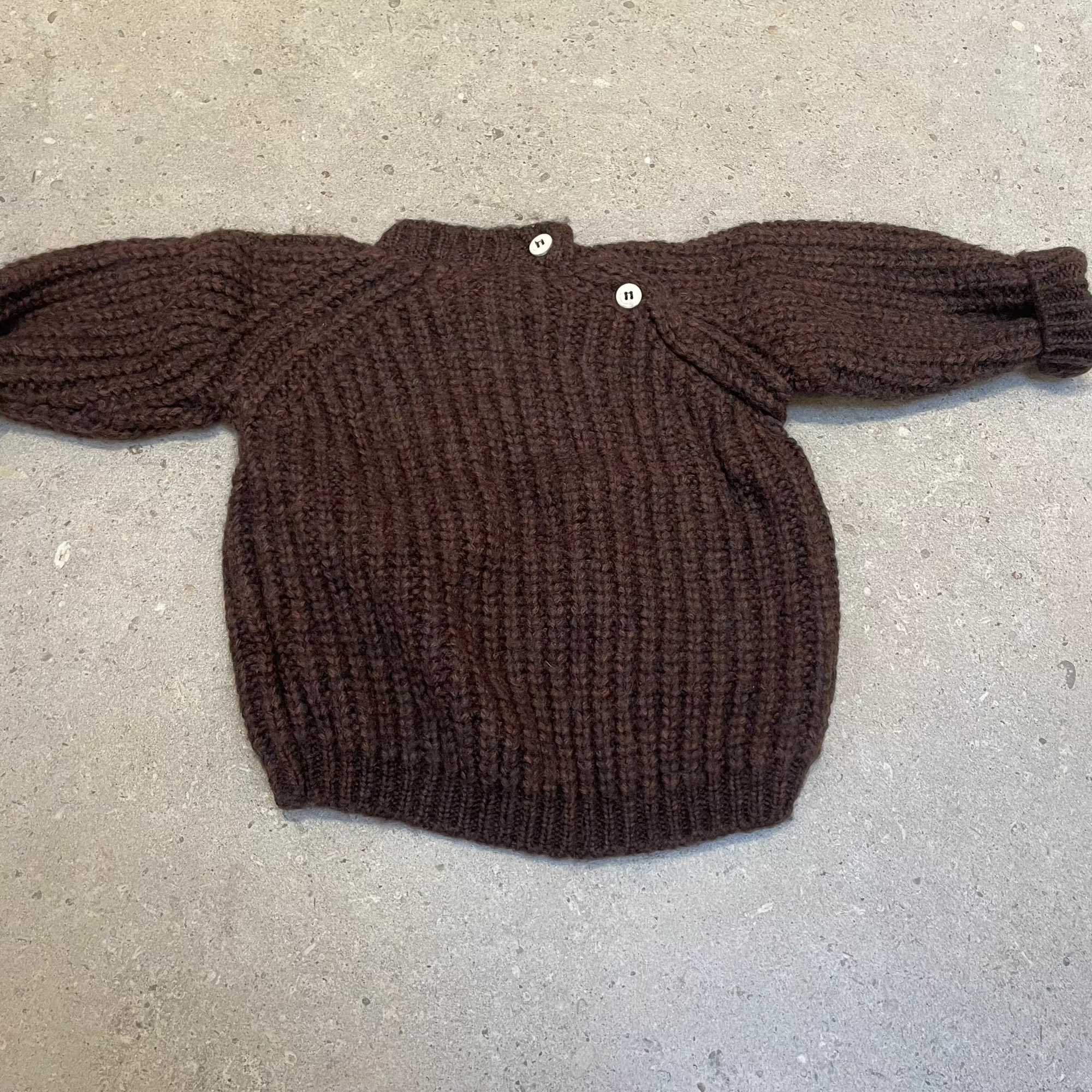 Pequeno tocon - wool sweater - brown