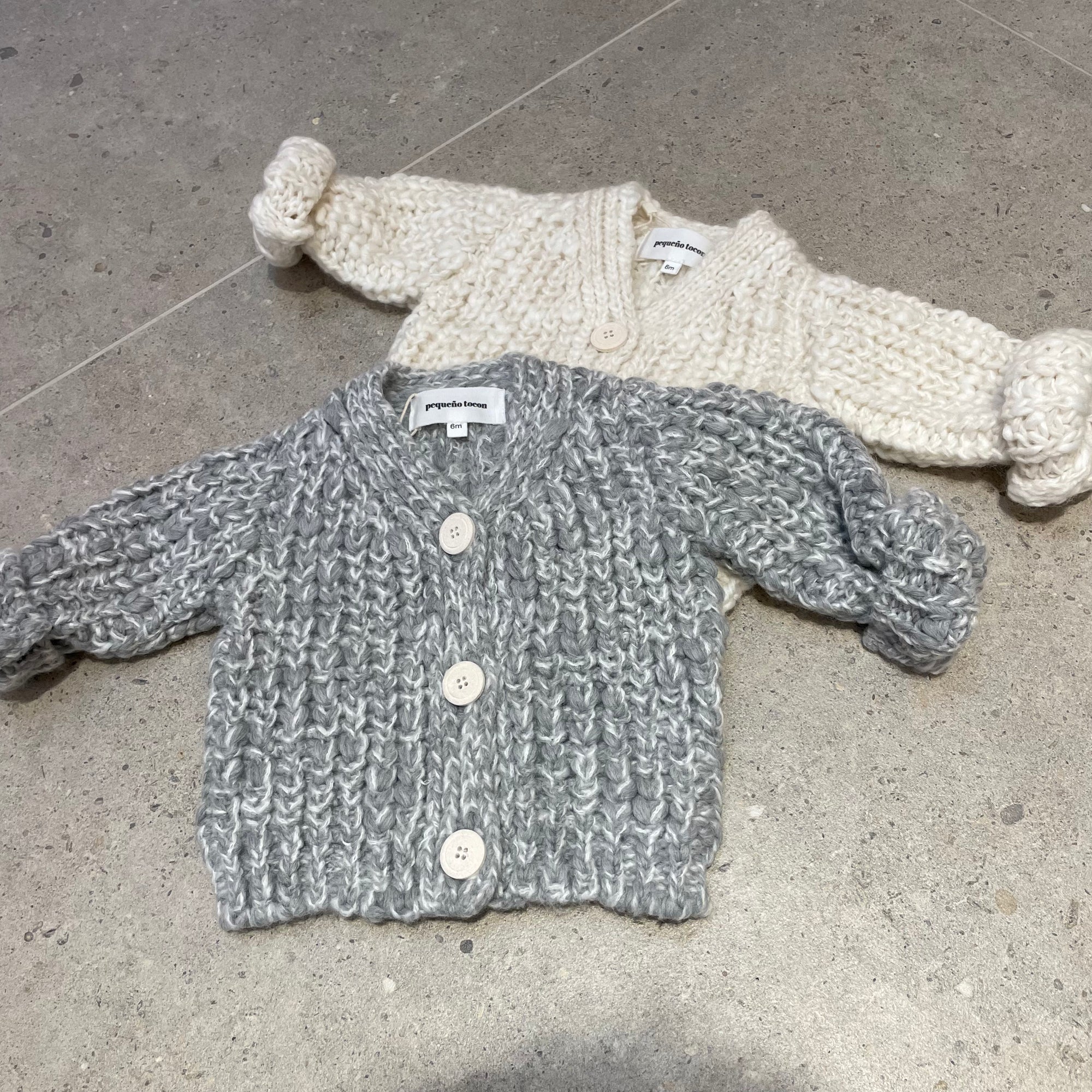 Pequeno tocon - 2077 - soft wool cardigan - grey