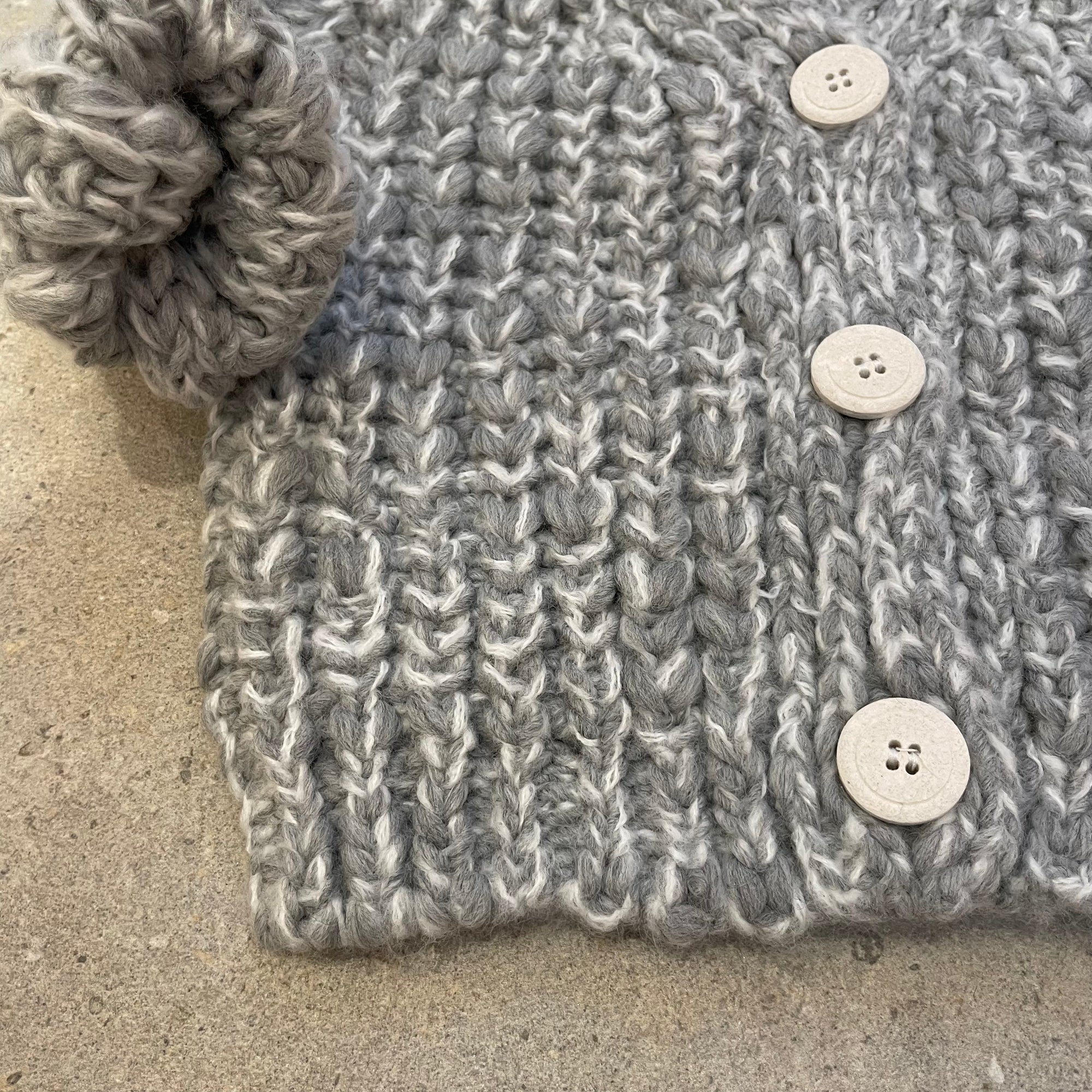 Pequeno tocon - 2077 - soft wool cardigan - grey