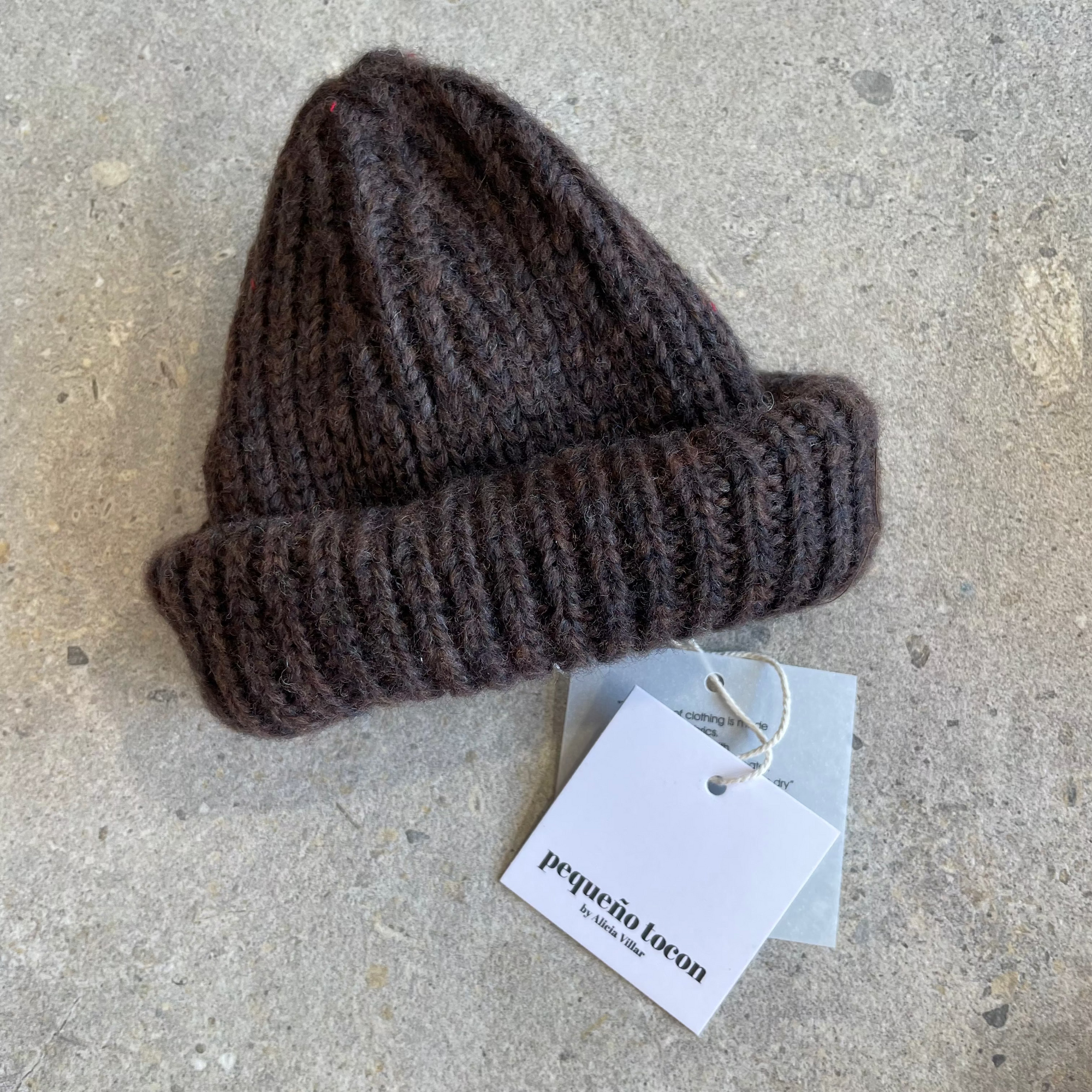 Pequeno tocon - 7024 - chunky wool beanie - brown