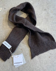 Pequeno tocon - 5017 - soft wool baby scarf - brown