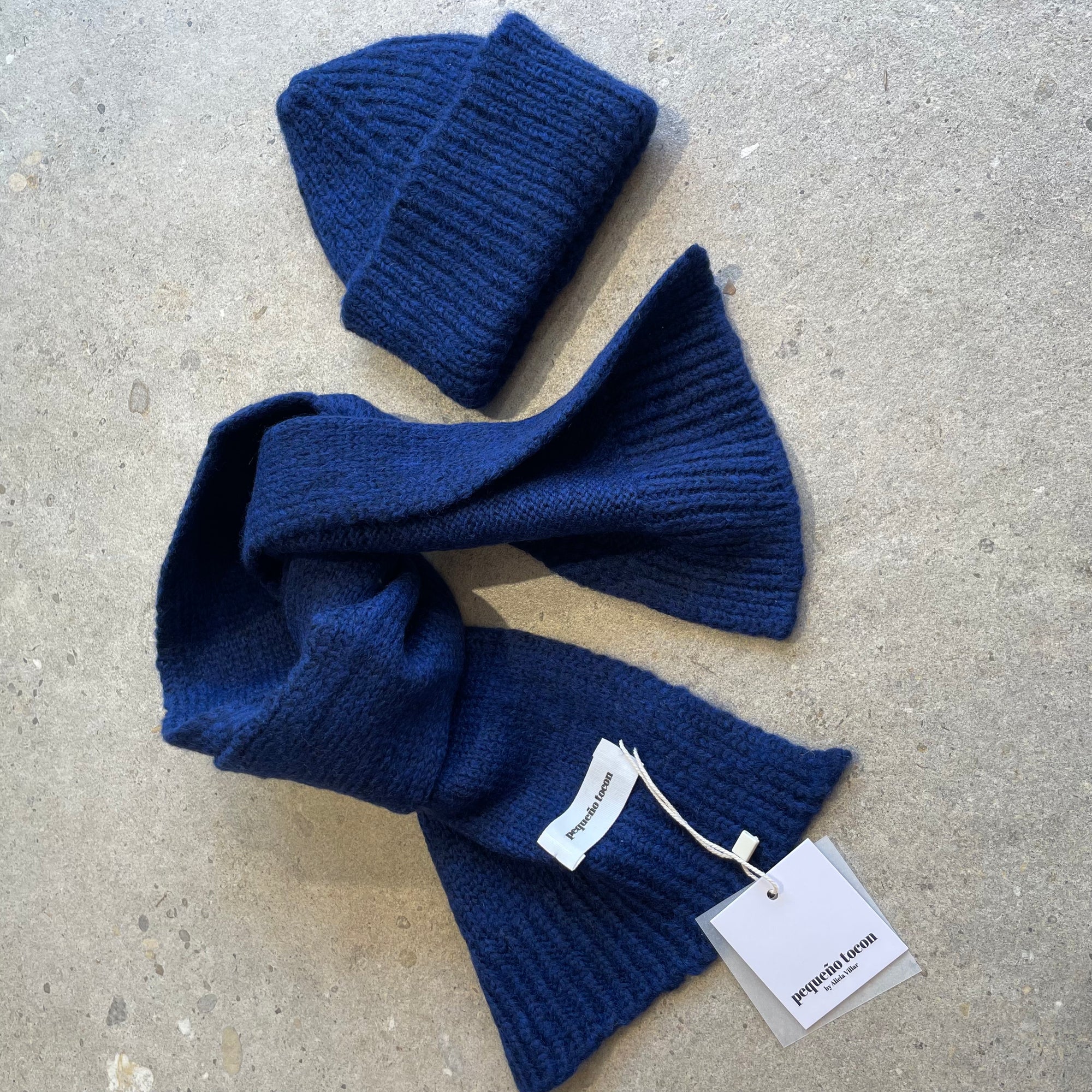 Pequeno tocon - 7024 - chunky wool beanie - blue