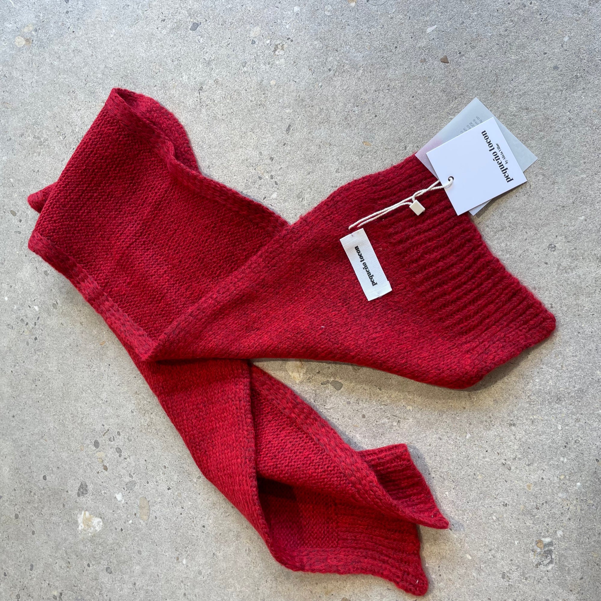 Pequeno tocon - 5017 - soft wool baby scarf - red