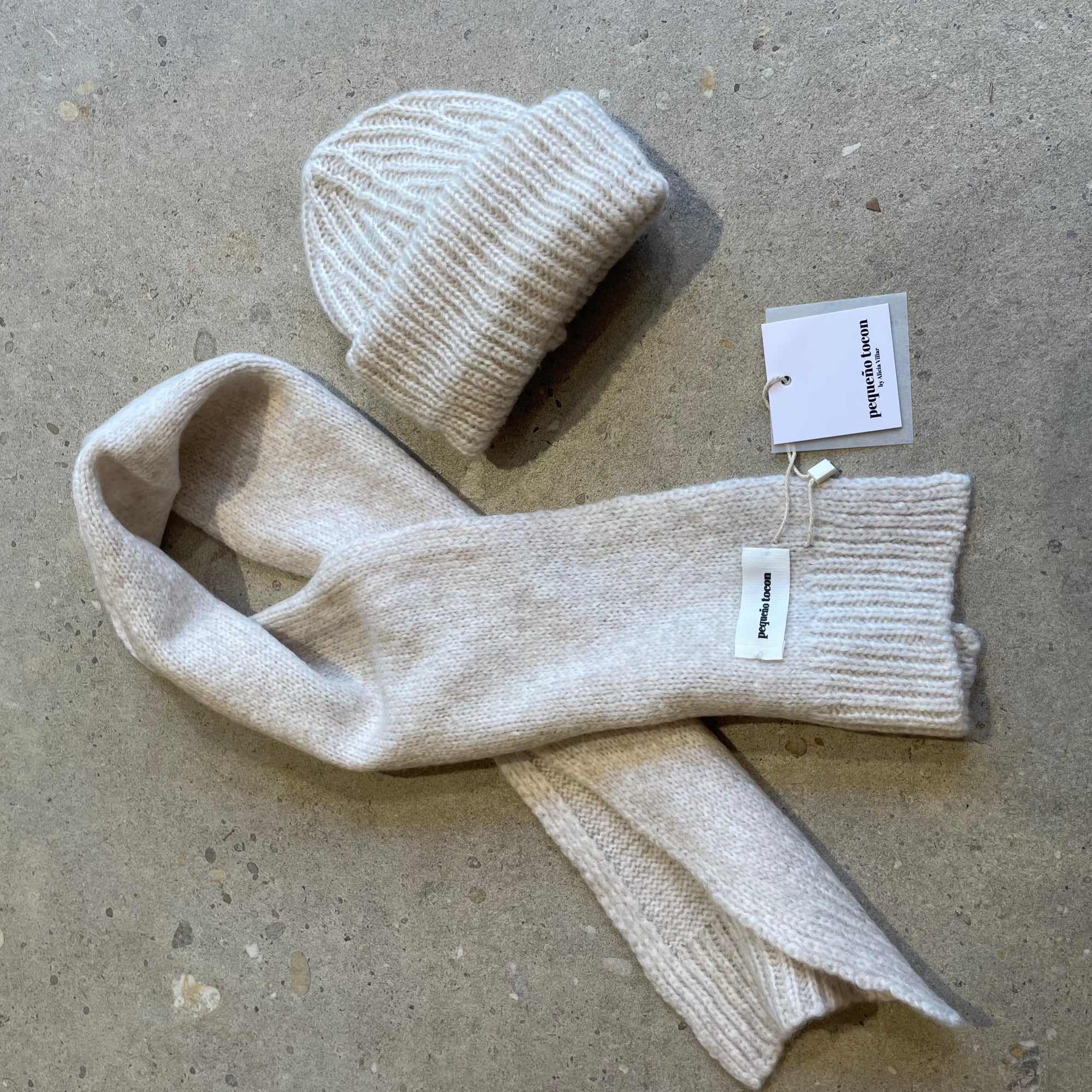 Pequeno tocon - 7024 - chunky wool beanie - ecru