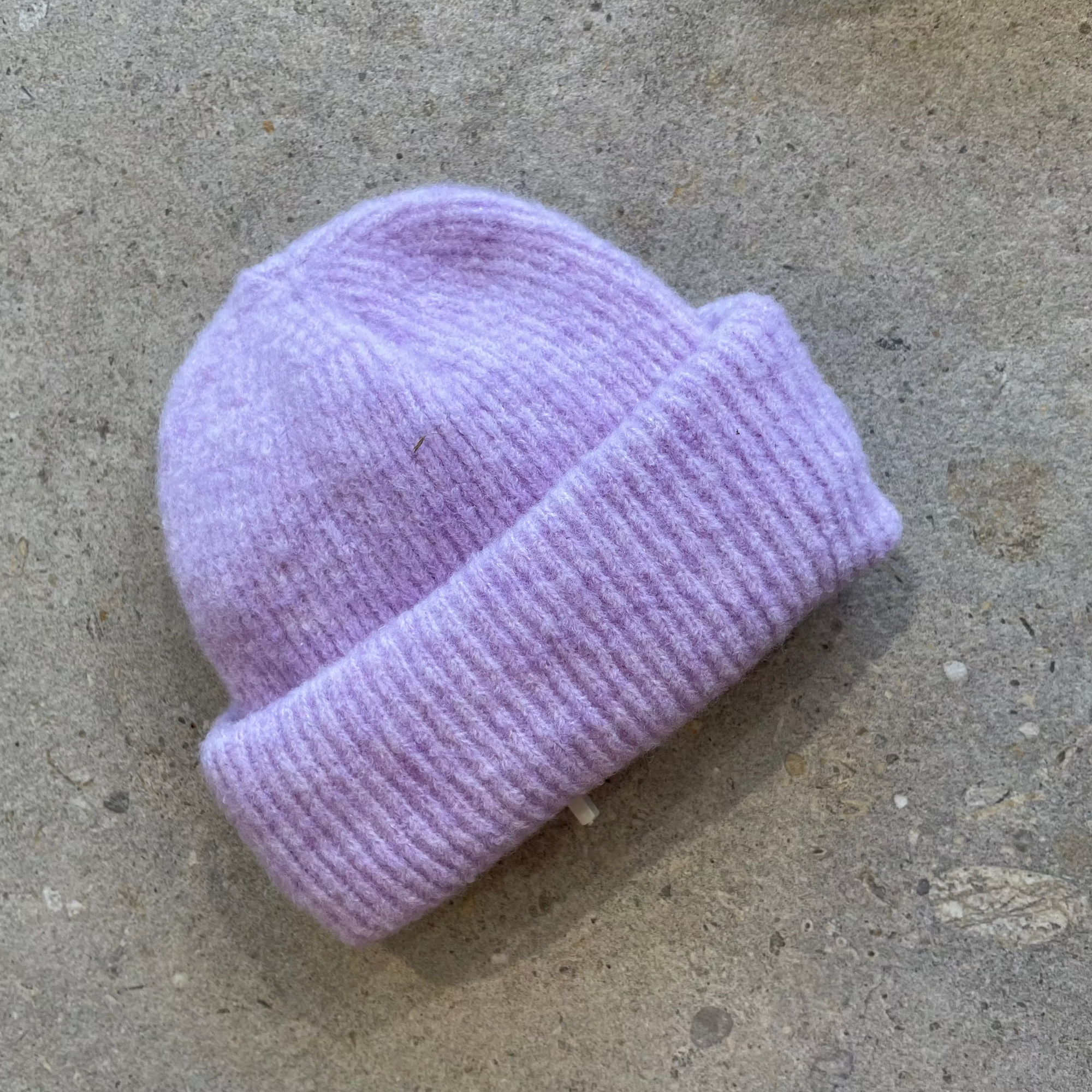 Pequeno tocon - 7033 - soft wool beanie - lila