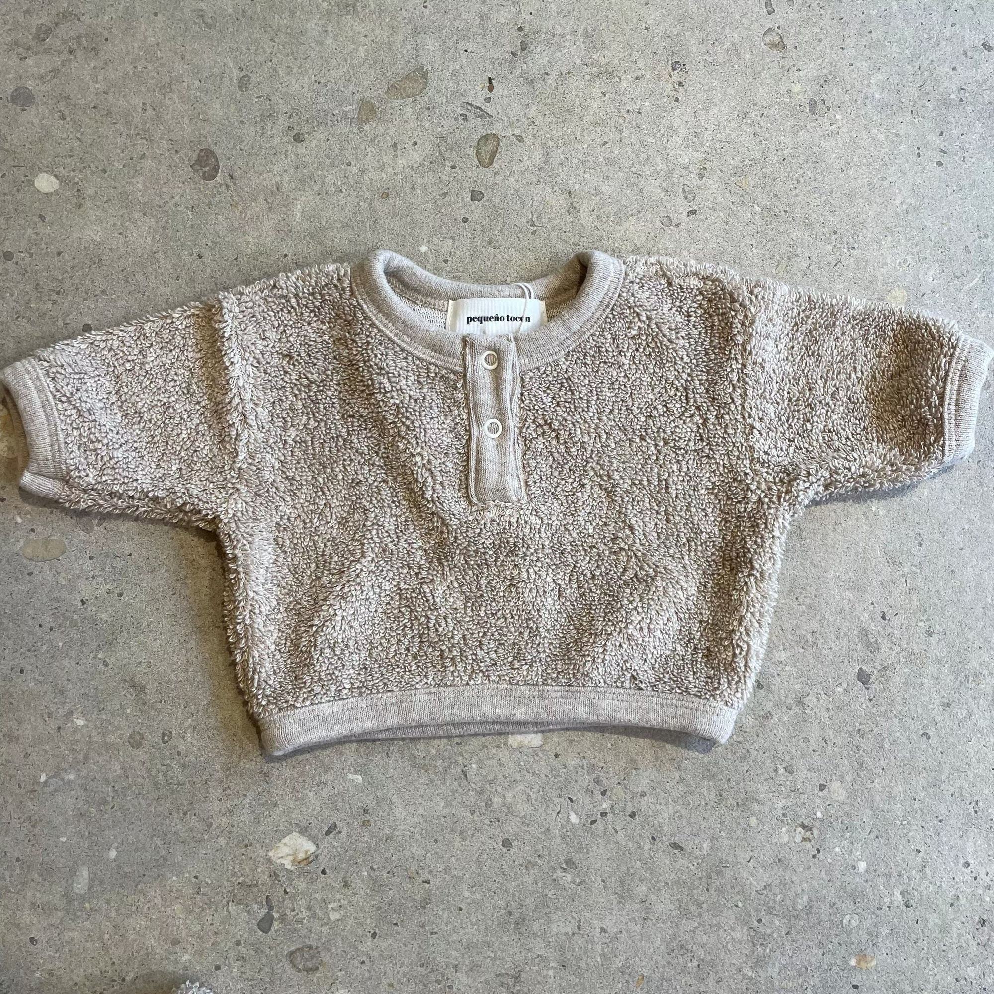Pequeno tocon - 1085 - soft teddy sweater - tan