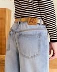 AO76 - American outfitters - zina pants coopers - light wash