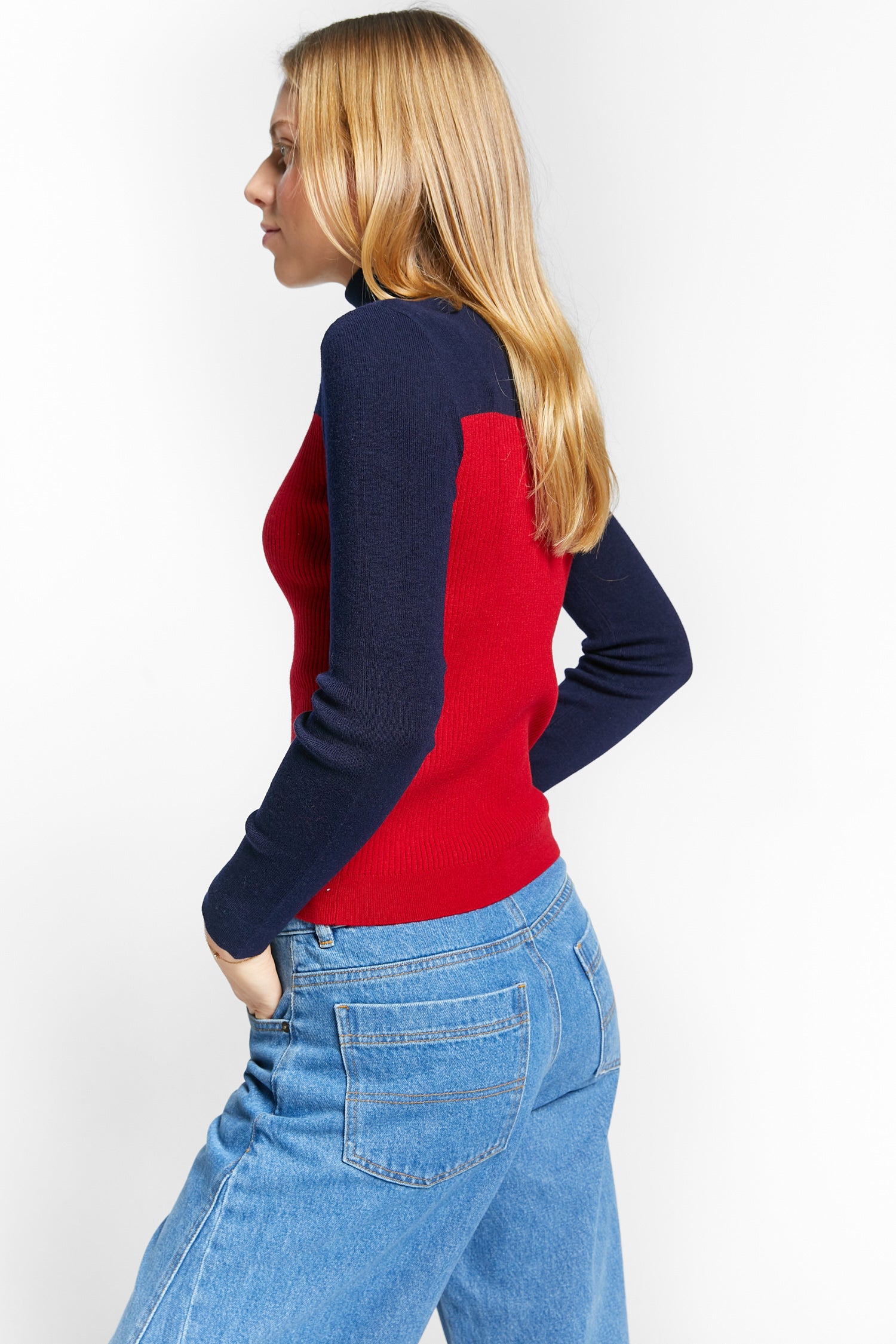 Indee - wapiti - fitted high neck pullover - flame red