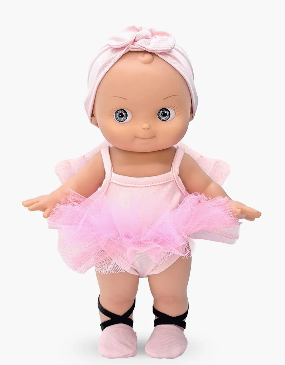 Minikane - Alice at sports and her pale pink tutu