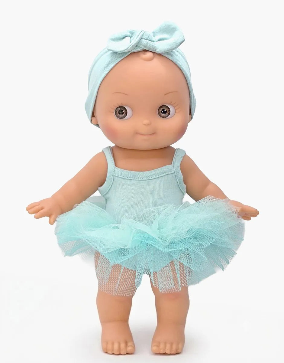 Minikane - Ninon at sports and her mint blue tutu