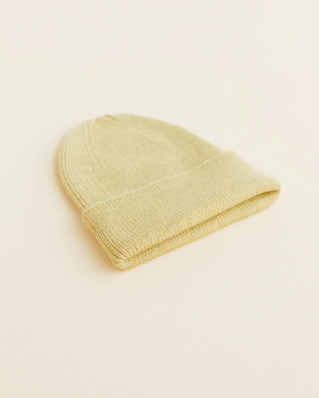HVID - Newborn beanie - fonzie - light yellow - Hyggekids